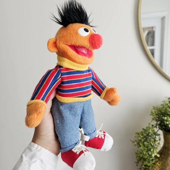 Sesame Street Ernie Plush Soft Comic Toy 2012 Sesame Workshop Collectible 10.5" - Picture 5 of 16